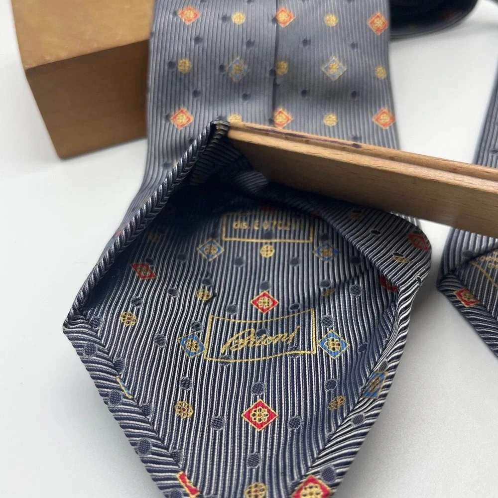 BRIONI Men's Silk Necktie ITALY Blue‎ Striped micro Geometric 60 x 3.75